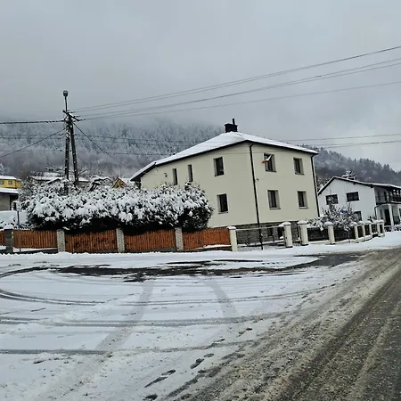 - Lipowa Zywiec Beskidy Bed & Breakfast 3*